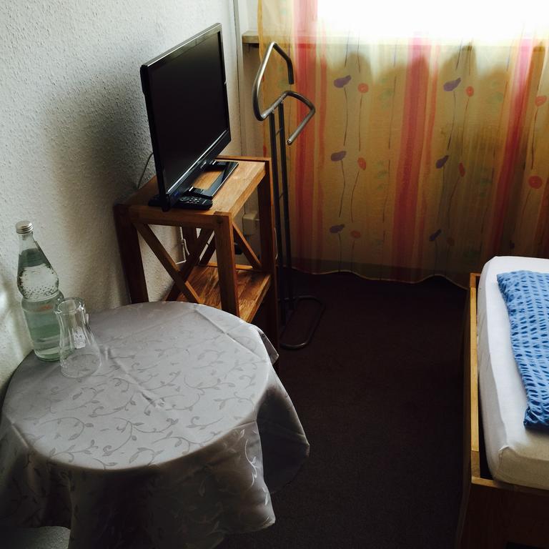 Hotel-Zahringerstube Neuenburg am Rhein Chambre photo